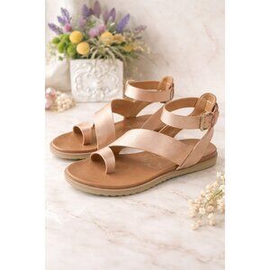 Very G Womens Rose Gold Strappy Sandals With Adjustable Buckle & Cushioned Soles